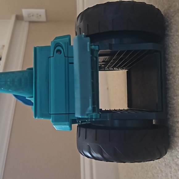 Hot Wheels Mega Wrex - Picture 4 of 4